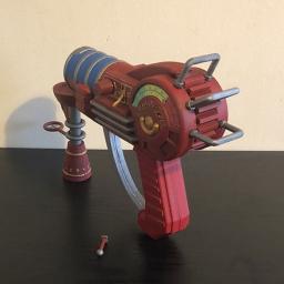 3D Printed 15" Zombie Ray gun mk1 revisited painted