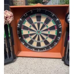 dartboard-cabinet-darts-holder-case-close-up