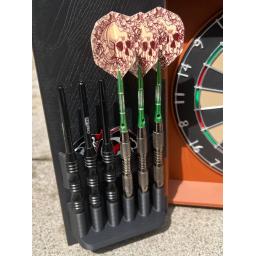 dartboard-close-up-darts-flight-holder