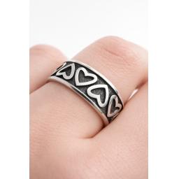 stainless-steel-8mm-heart-ring-on-finger.png