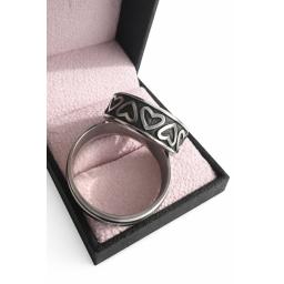 stainless-steel-8mm-heart-ring-in-box.png